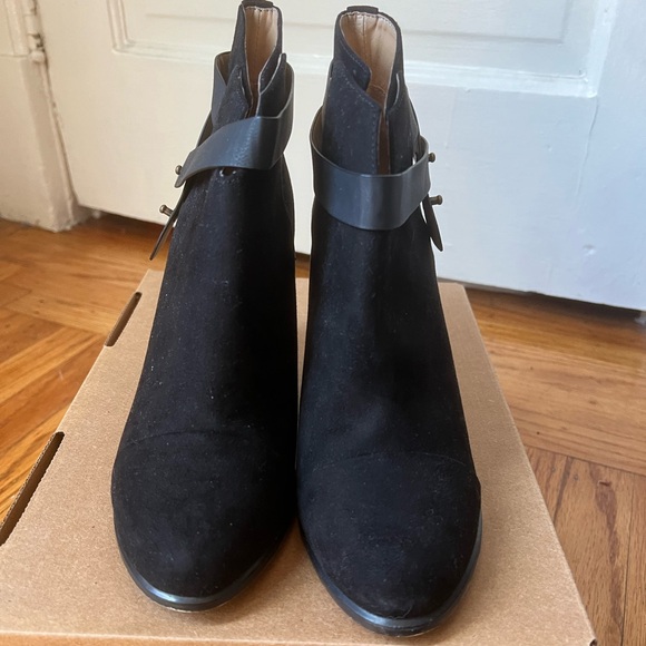 Forever 21 Ankle Boots - Picture 4 of 5